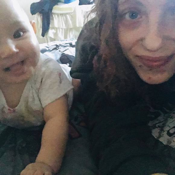 Meet your Posher, Valérie - Picture 1 of 1